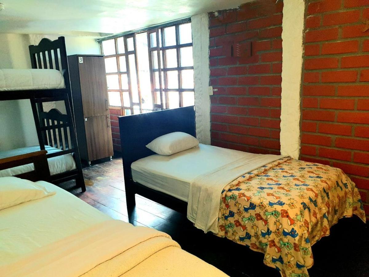 Hostal Inti Raymi Backpackers Baños Exteriör bild